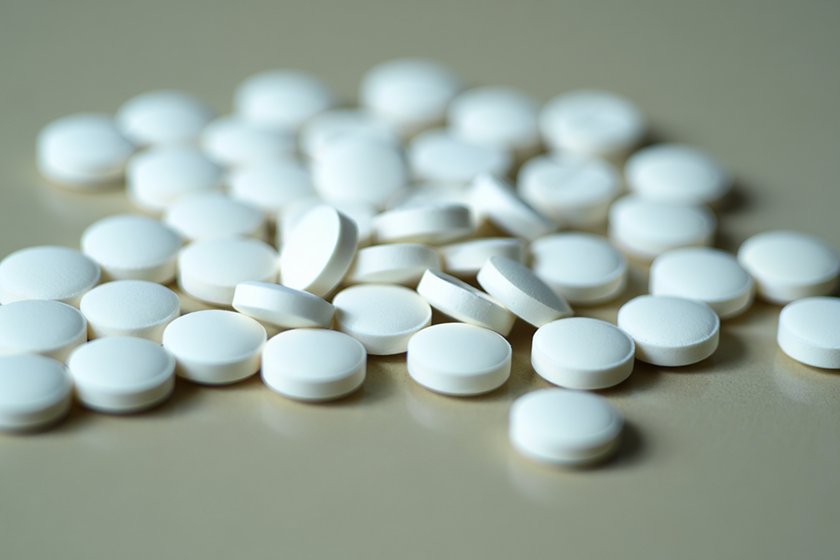 Мотивация зависимых на лечение Врач проводит консультацию